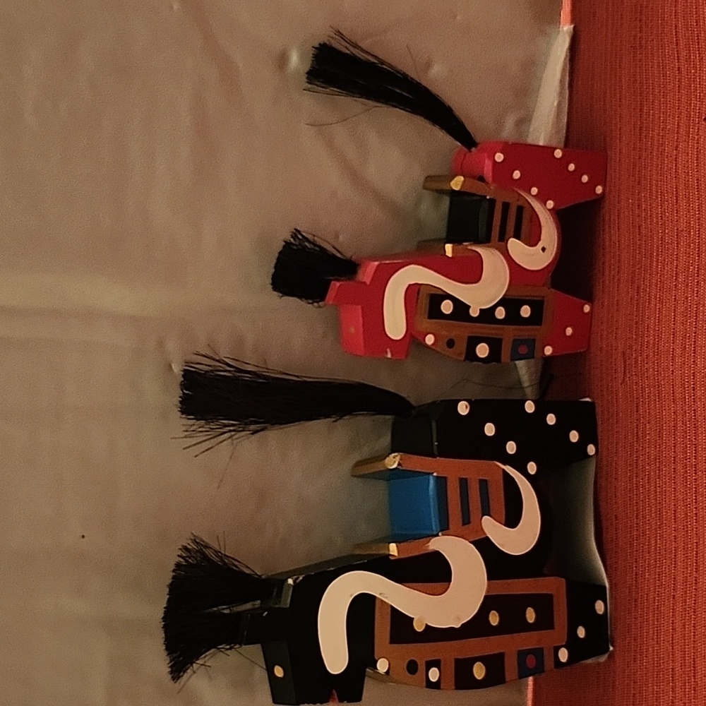 2 Rare Japanese Blk and Red Hores.